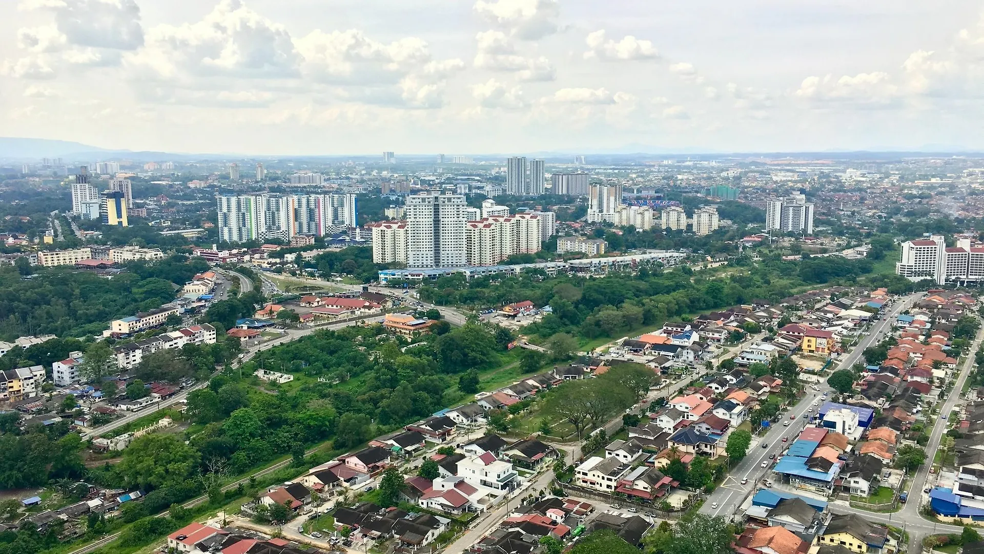 Pinnacle Tower Apartment Stay By Feel Suites Johor Bahru 3*,