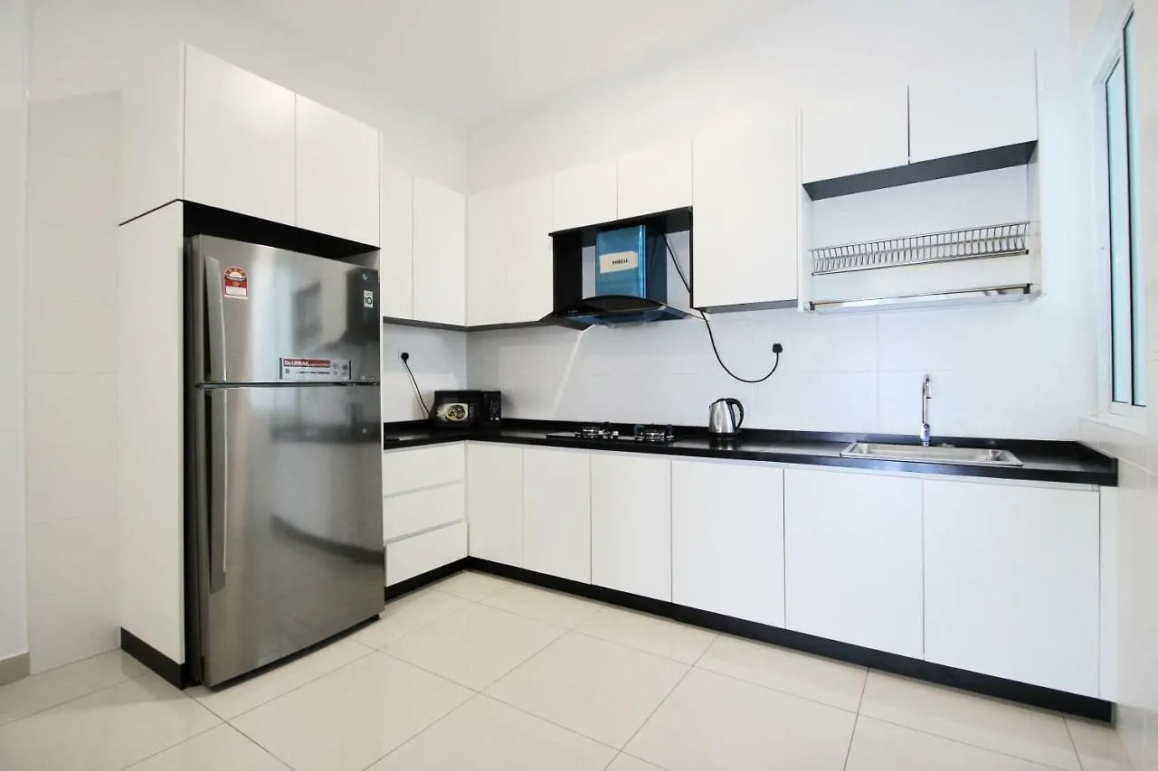 Pinnacle Tower Apartment Stay By Feel Suites Johor Bahru 3*,  Malesia